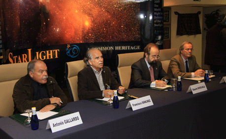 The presentation was carried out by Dr. Francisco Sánchez, Director of the Instituto de Astrofísica de Canarias, Eduardo Fayos-Solà, UNWTO-World Tourism Organization, Cipriano Marín, StarLight Initiative and Antonio Gallardo, Director of Fuerteventura Unesco Biosphere Reserve. starlightwto4